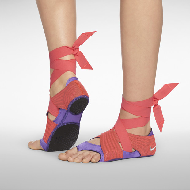 duidelijk Alternatief Oraal Nike Studio Wrap Shoes: the new barefoot experience | ÜberCoolness
